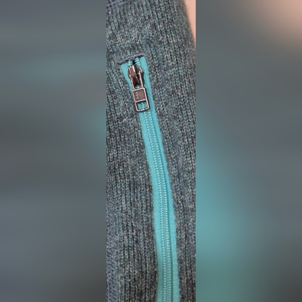 Patagonia Teal Green Half-Zip Fleece Sweatshirt - Picture 8 of 10